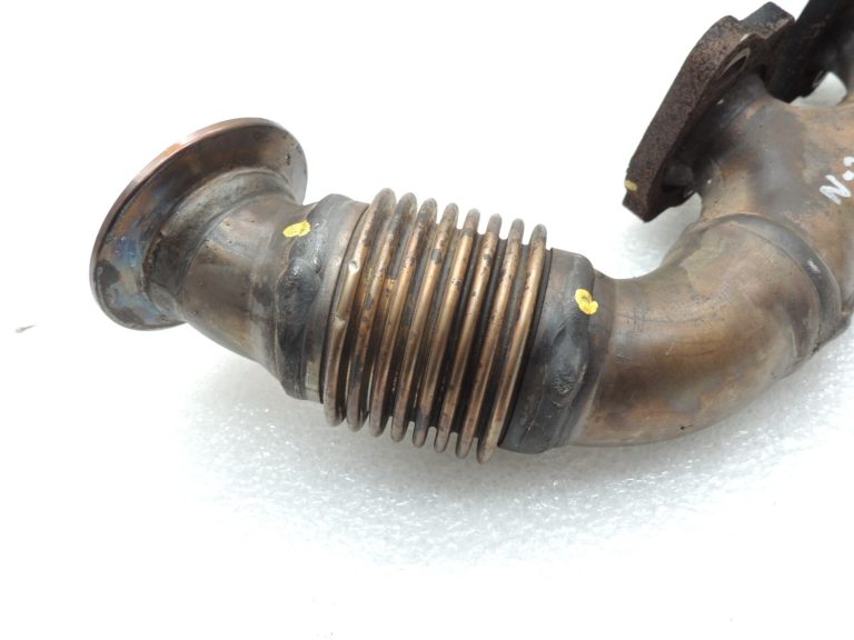 Nissan Navara II D40 3.0DCi V6 V9X Izplūdes kolektors labais 1400400Q0L 14004-00Q0L 14004-00Q0L