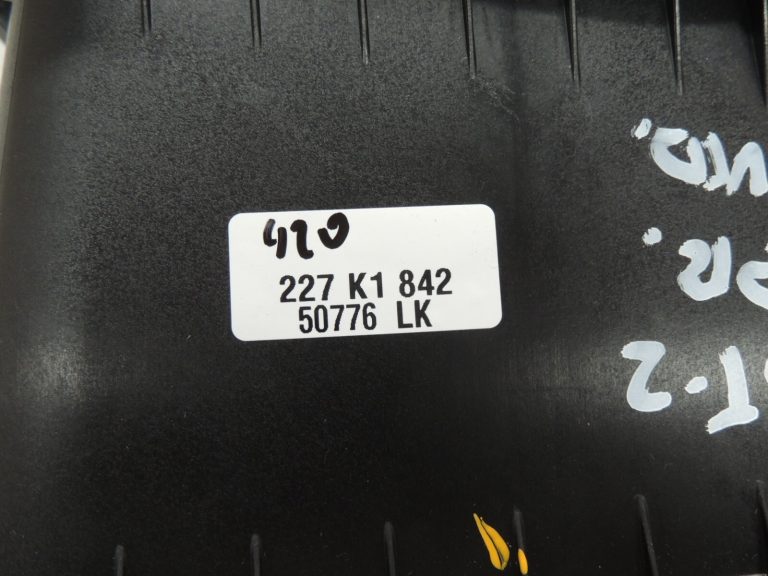 Seat Cupra Leon KL8 Formentor centrālās konsoles kronšteins 5FA864225C