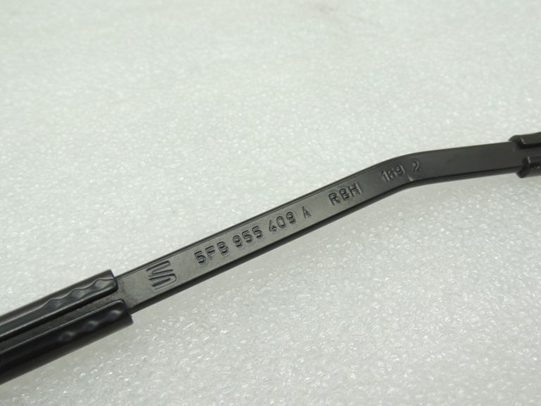 Seat Cupra Leon KL8 Priekšējā kreisā stikla tīrītāja roka vadītāja pusē 5FB955409