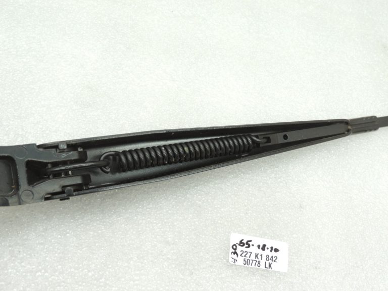 Seat Cupra Leon KL8 Priekšējā kreisā stikla tīrītāja roka vadītāja pusē 5FB955409