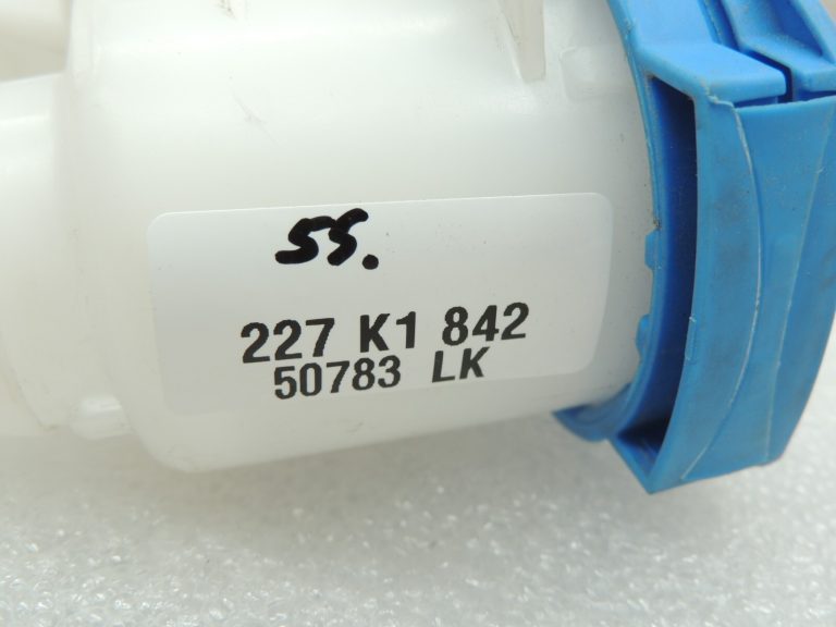 Seat Cupra Leon KL8 vējstikla mazgāšanas tvertnes vāciņš ar uzpildes kakliņu 5G0955455