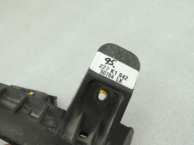 Seat Cupra Leon KL8 Sportstourer Aizmugurējā kreisās puses slieksnis 5FA853833A