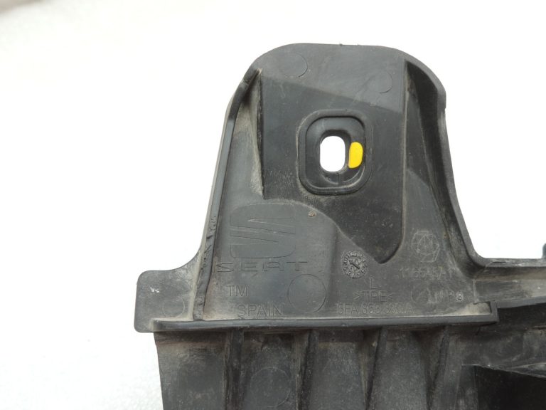 Seat Cupra Leon KL8 Sportstourer Aizmugurējā kreisās puses slieksnis 5FA853833A