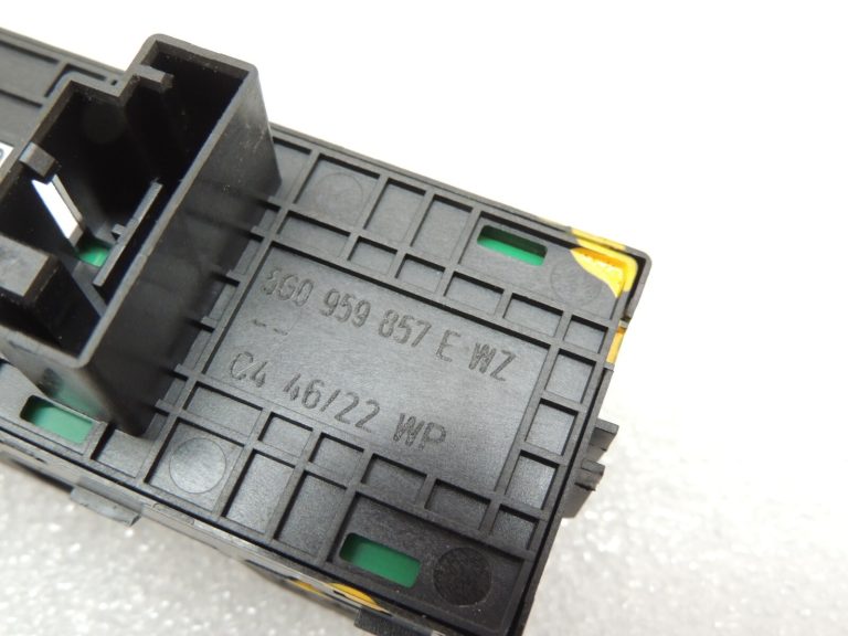 Cupra Leon KL8 elektrisko logu slēdzis Elektrisko logu slēdzis priekšējais kreisais 5G0959857E