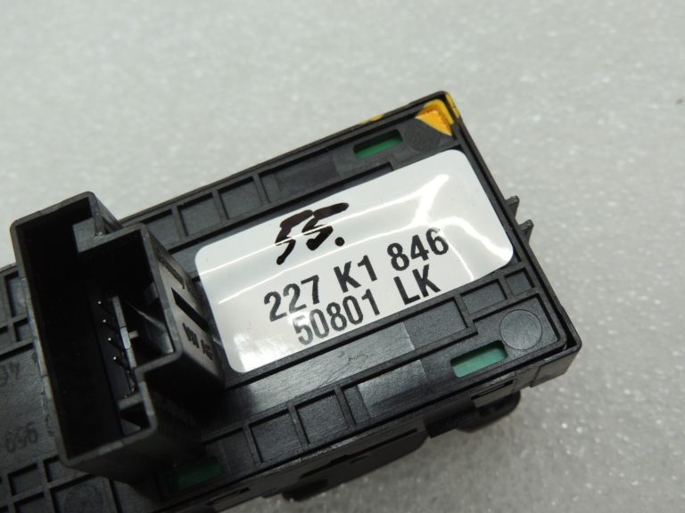 Cupra Leon KL8 elektrisko logu slēdzis Elektrisko logu slēdzis priekšējais kreisais 5G0959857E