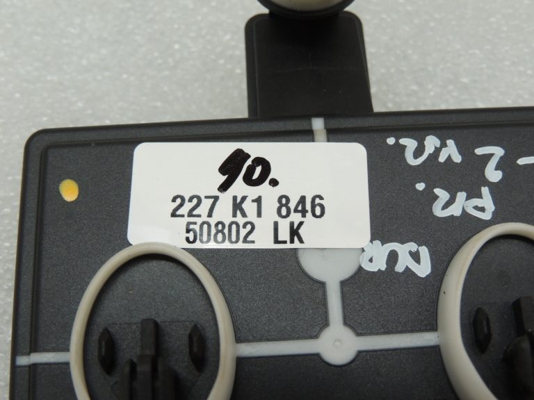 Seat Cupra Leon KL8 Sportstourer durvju vadības bloks priekšējais kreisais 5Q4959593P