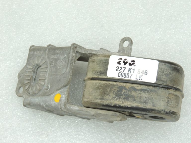 Oriģināls Cupra Leon KL8 1.5TSIC Izplūdes gāzu kronšteins aizmugurējā izplūdes ligzdā 5Q0253144M