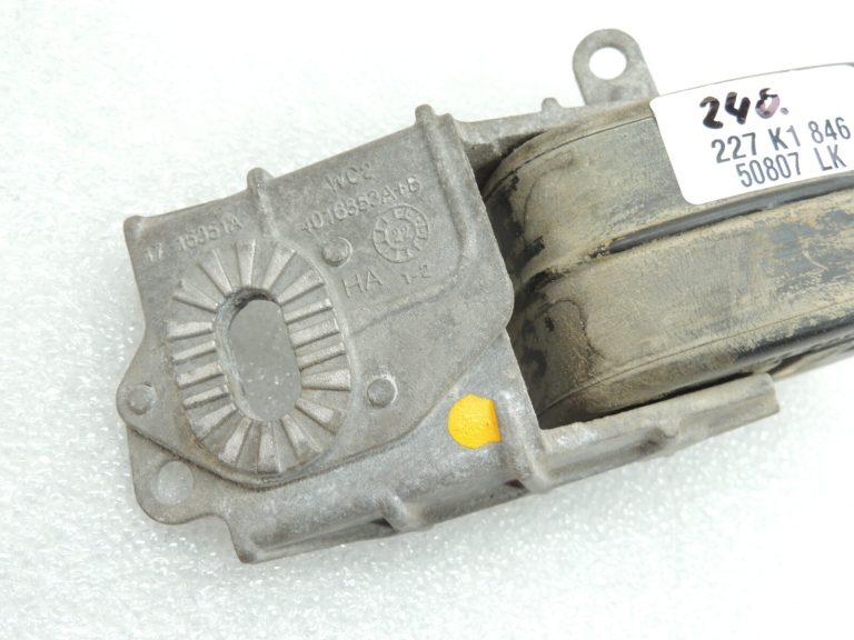 Oriģināls Cupra Leon KL8 1.5TSIC Izplūdes gāzu kronšteins aizmugurējā izplūdes ligzdā 5Q0253144M