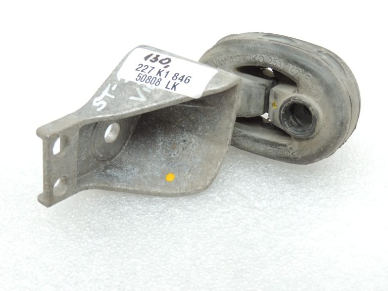 Oriģināls Cupra Leon KL8 1.5TSIC izplūdes kronšteins izplūdes ligzda 5Q0253144P