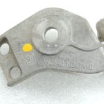 Oriģināls Cupra Leon KL8 1.5TSIC izplūdes kronšteins izplūdes ligzda 5Q0253144P