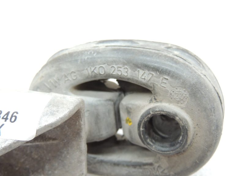 Oriģināls Cupra Leon KL8 1.5TSIC izplūdes kronšteins izplūdes ligzda 5Q0253144P