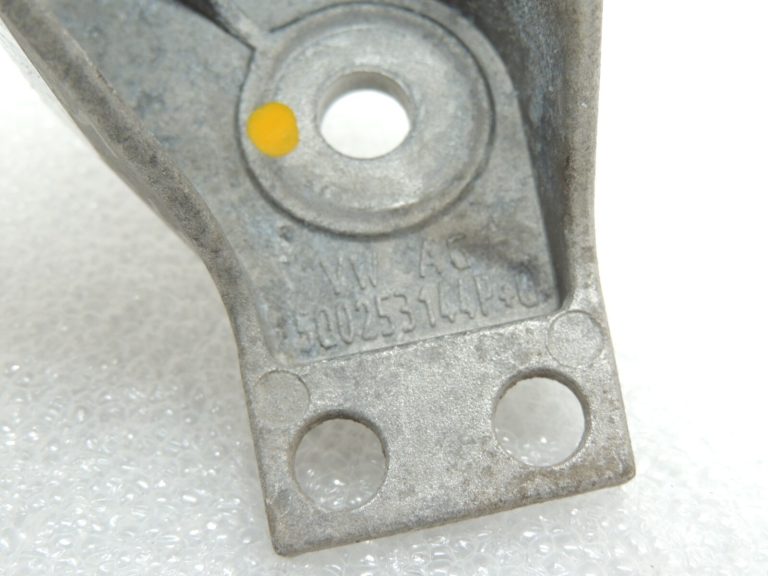 Oriģināls Cupra Leon KL8 1.5TSIC izplūdes kronšteins izplūdes ligzda 5Q0253144P