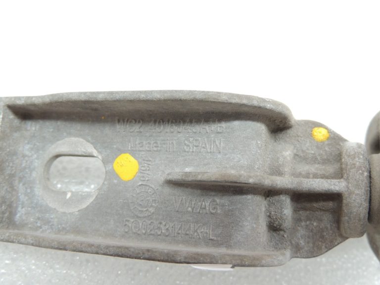 Oriģināls Cupra Leon KL8 1.5TSIC izplūdes kronšteins izplūdes ligzda 5Q0253144K