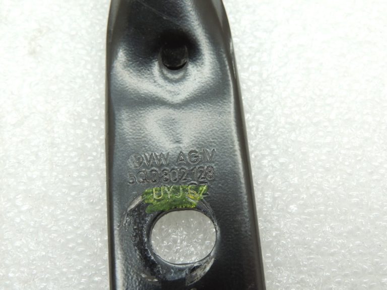 Seat Cupra Leon KL8 apakšējās daļas balsts tuneļa balsts 5Q0802128