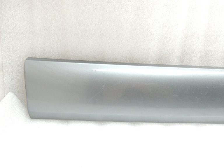 Volvo XC90 II 714 Osmija pelēks durvju līstes priekšējais kreisais 39842969 Līstes