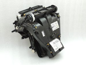 VW Tiguan 5N sildītāja korpusa atloku sildīšanas centrs 5N1820003J
