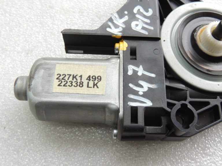 Volvo XC90 II Logu regulatora piedziņas motors aizmugurējais kreisais 31349758