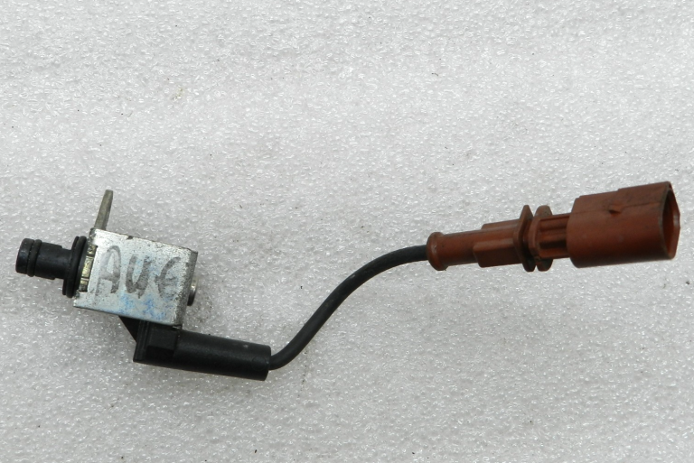 VW Audi Audi Seat Skoda Oriģinālais solenoīda vārsts dzesēšanas šķidruma sūknis