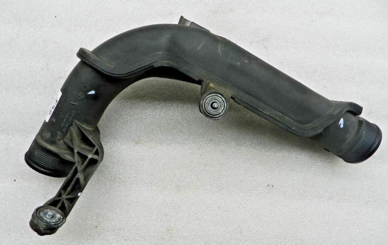 VW oriģinālā turbo starpdzesēšanas caurules šļūtene