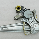 Toyota Avensis T27 Oriģinālais logu regulators Aizmugurējais labais