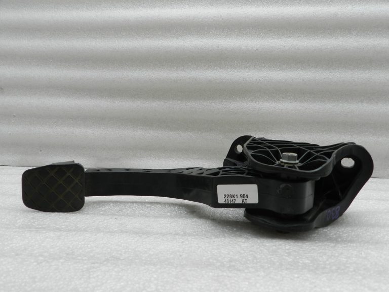 VW Passat Skoda Seat oriģināls sajūga pedālis 1K1721059