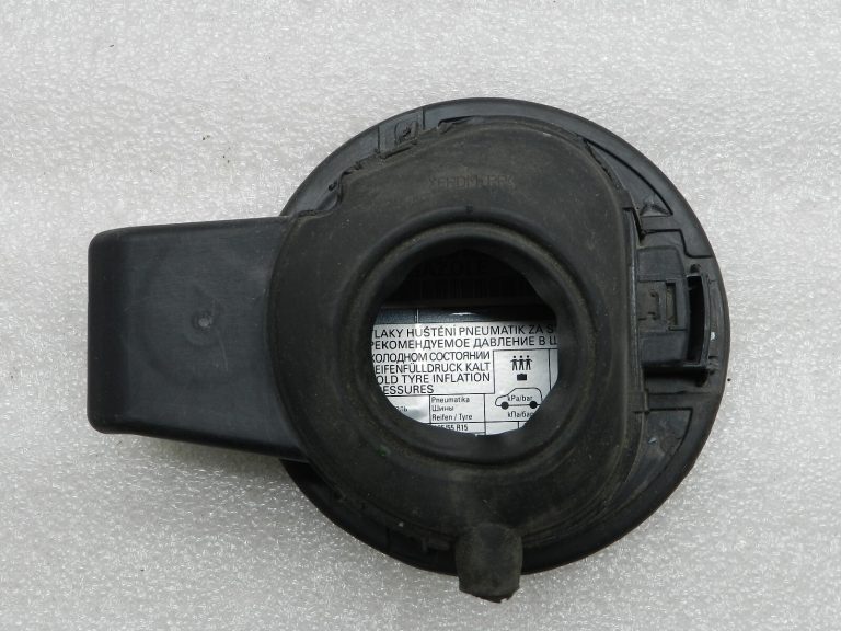 Skoda Roomster oriģināls degvielas uzpildes vāks 2G2G F8L Platinum pelēks 5j7809857A
