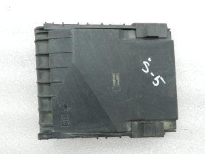 Skoda Octavia oriģinālais pārsegs centrālajam elektrības panelim