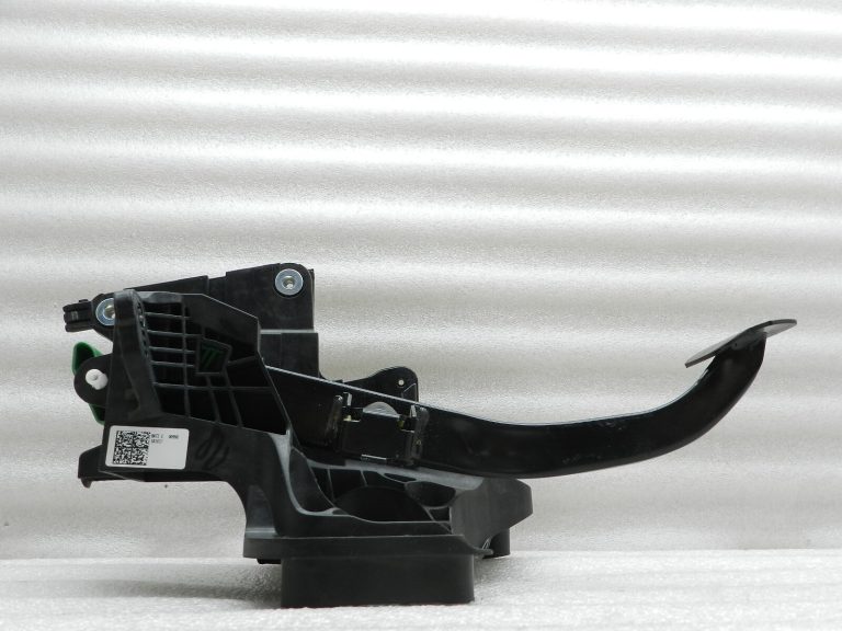 Opel Insignia B Oriģinālais bremžu pedālis 23317550