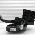 Opel Insignia B Oriģinālais bremžu pedālis 23317550