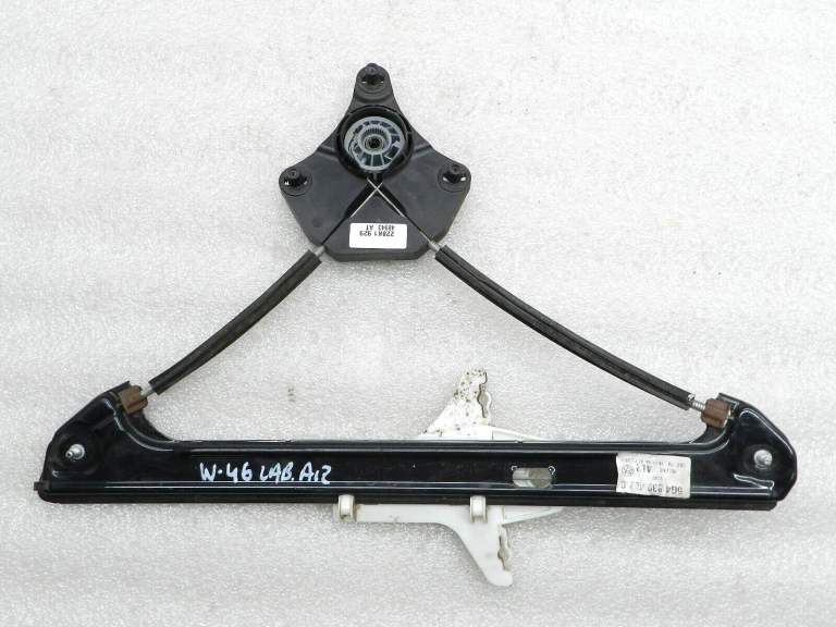 VW Golf oriģinālais loga regulators aizmugurējais labais 5G4839462B