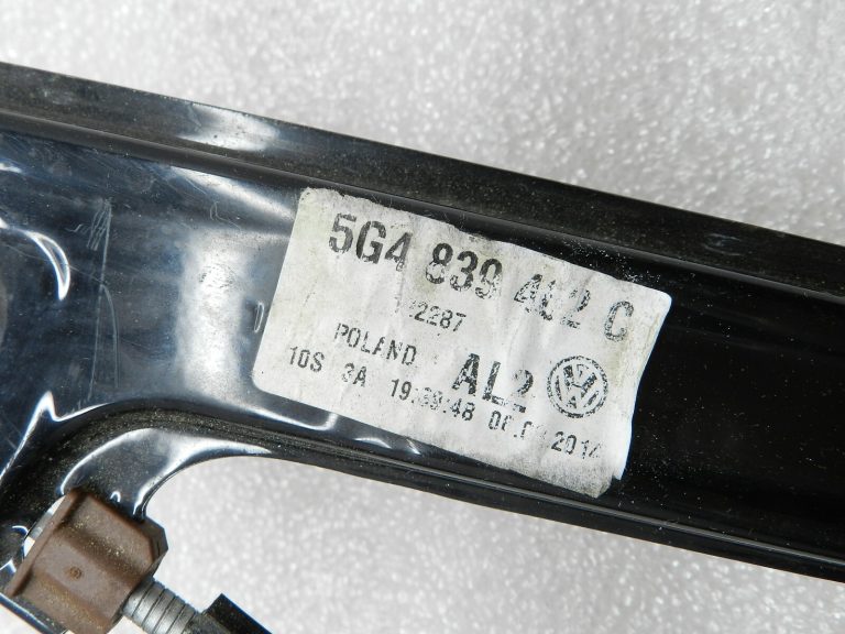 VW Golf oriģinālais loga regulators aizmugurējais labais 5G4839462B