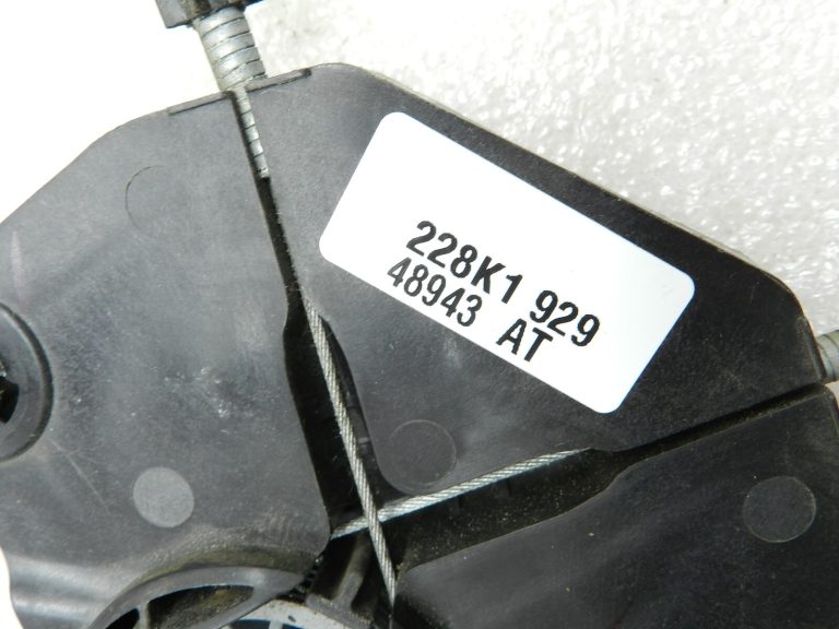 VW Golf oriģinālais loga regulators aizmugurējais labais 5G4839462B