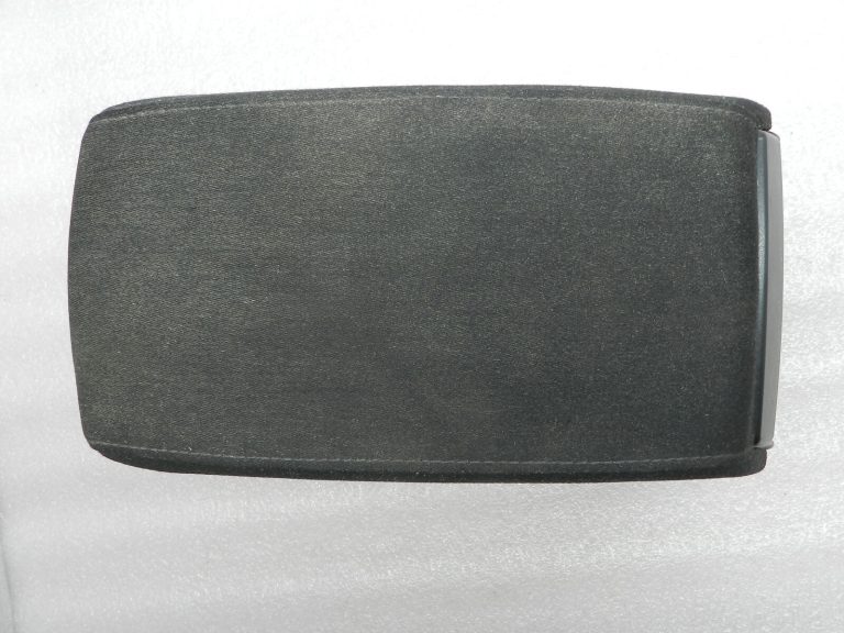 Skoda Octavia oriģinālais roku balsts centrālais roku balsts onyx