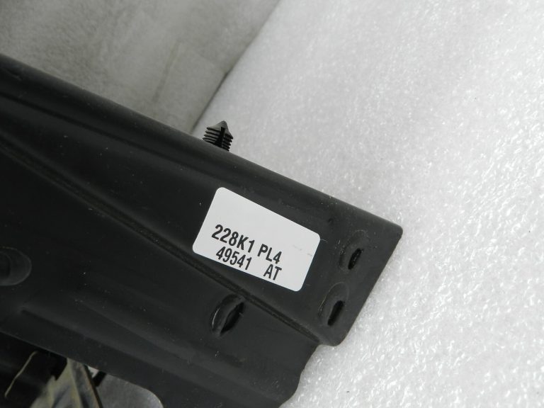 Skoda Octavia oriģinālais roku balsts centrālais roku balsts onyx