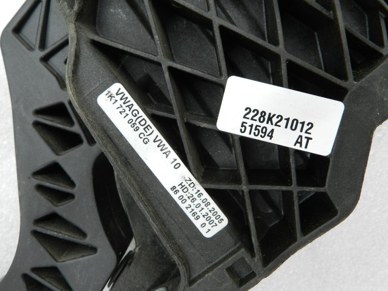 Skoda VW Audi oriģinālā sajūga kājas svira