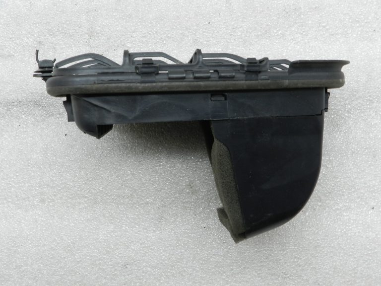 Audi A6 oriģinālā virsbūves ventilācijas restes