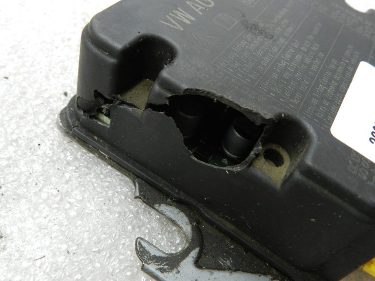 VW oriģinālais gaisa spilvenu vadības bloks DEFEKTĪVS!
