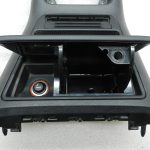 VW Tiguan oriģinālā centrālās konsoles vidus tuneļa apdare