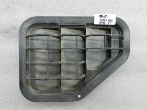 VW Tiguan oriģinālā virsbūves ventilācijas režģis pa labi