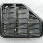 VW Tiguan oriģinālā virsbūves ventilācijas režģis pa labi
