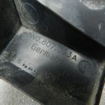 VW Tiguan aizmugurējā bampera kreisās puses oriģinālais kronšteins