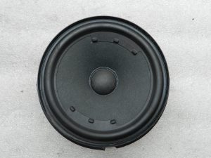 VW Golf oriģinālais skaļrunis aizmugurējais priekšējais DEFEKTĪVS!