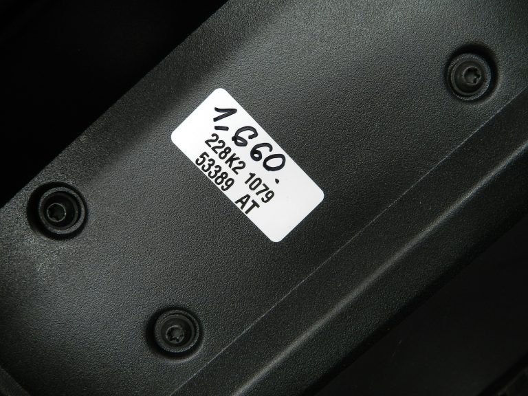 Peugeot 508 oriģināls centrālais roku balsts centrālā konsole