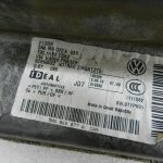 Volkswagen Tiguan oriģinālais aizmugurējā paneļa plaukta kronšteins