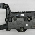 Volkswagen Audi oriģinālais akumulatora kastes korpusa kronšteins kronšteins