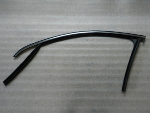 VW Passat B7 Oriģināls hromēts durvju līstes priekšējais kreisais SCRATCHES!