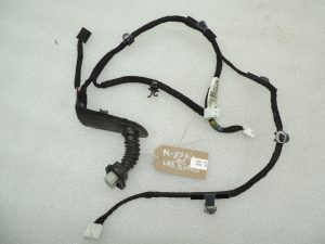 Mazda CX5 I Aizmugurējā labā durvju instalācija KD49-67-210A
