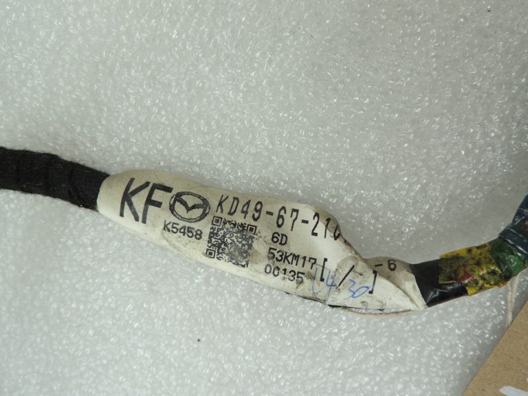 Mazda CX5 I Aizmugurējā labā durvju instalācija KD49-67-210A