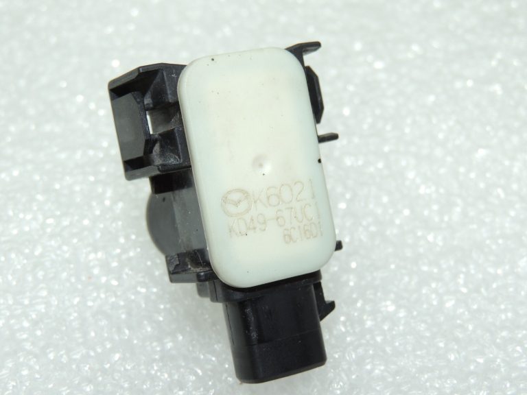 Mazda CX5 I Autostāvvietas sensors autostāvvietas palīgs PDC melns KD49-67-UC1