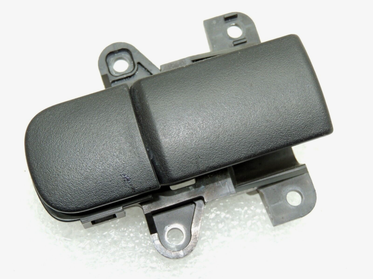Mazda CX5 I Cimdu kastes rokturis KD45-64-030B KD4564030B02